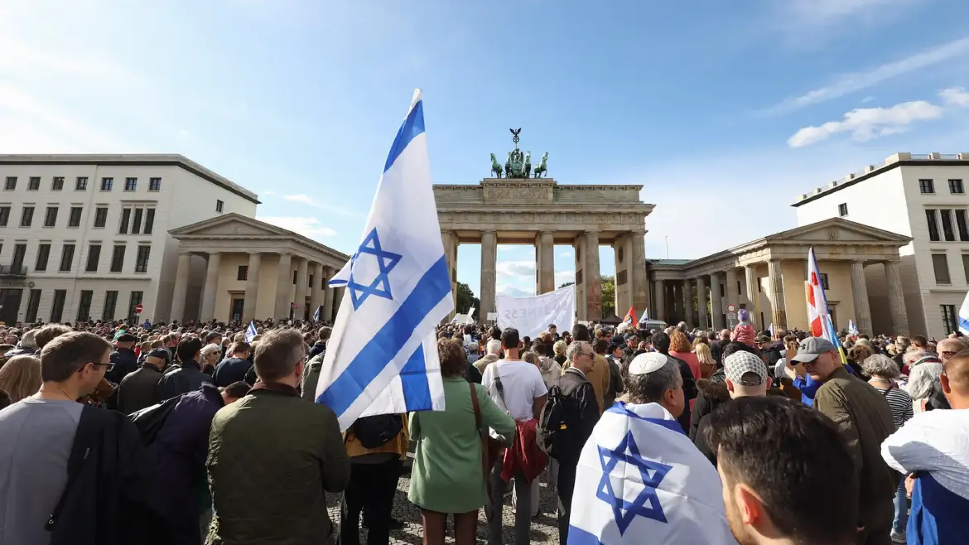 2023-10-08t121915z_690820937_rc2co3atkz22_rtrmadp_3_israel-palestinians-germany-protest