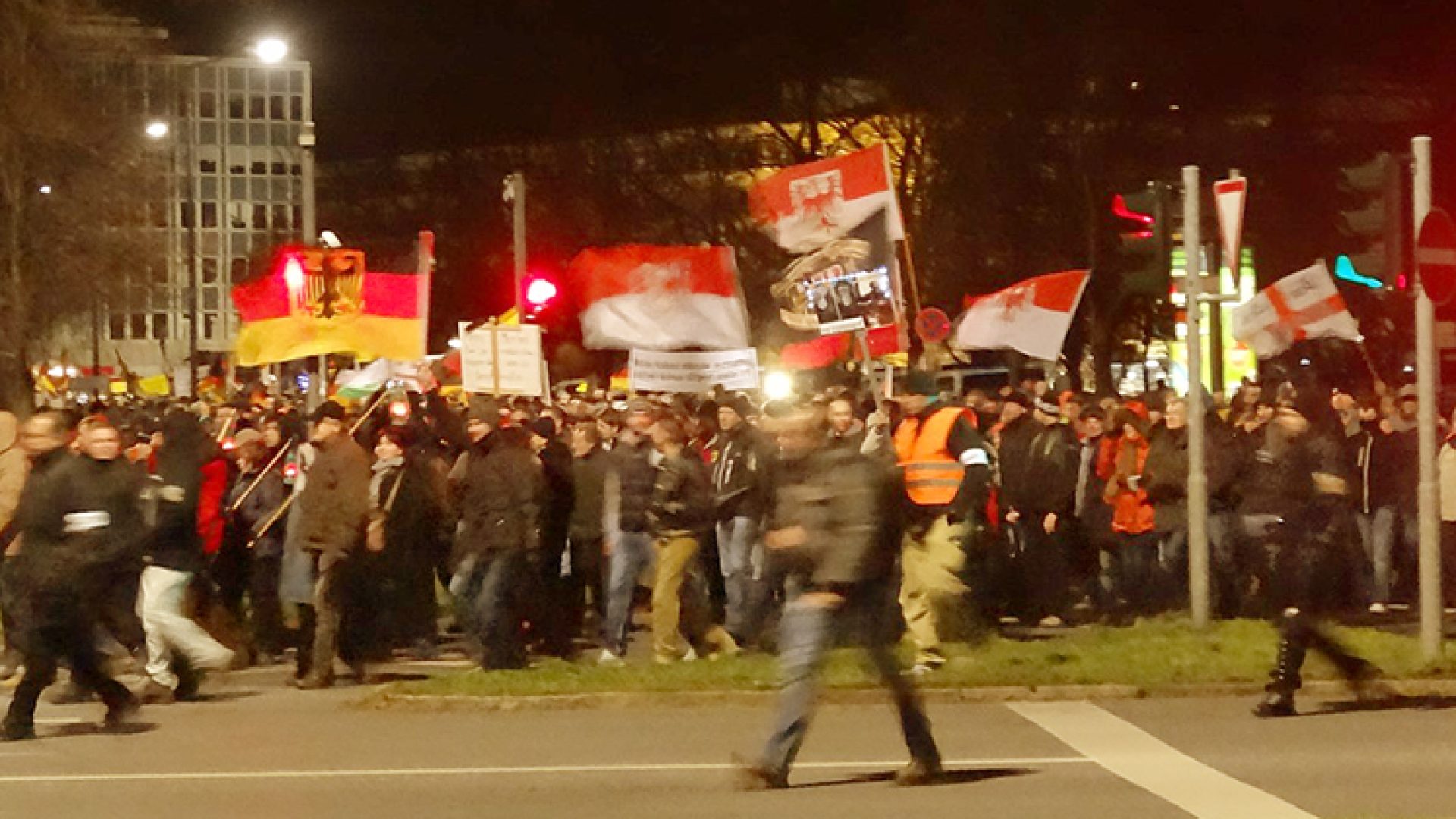 20240819_00_extrema_direita_alemanha_grupo_maniufestacao