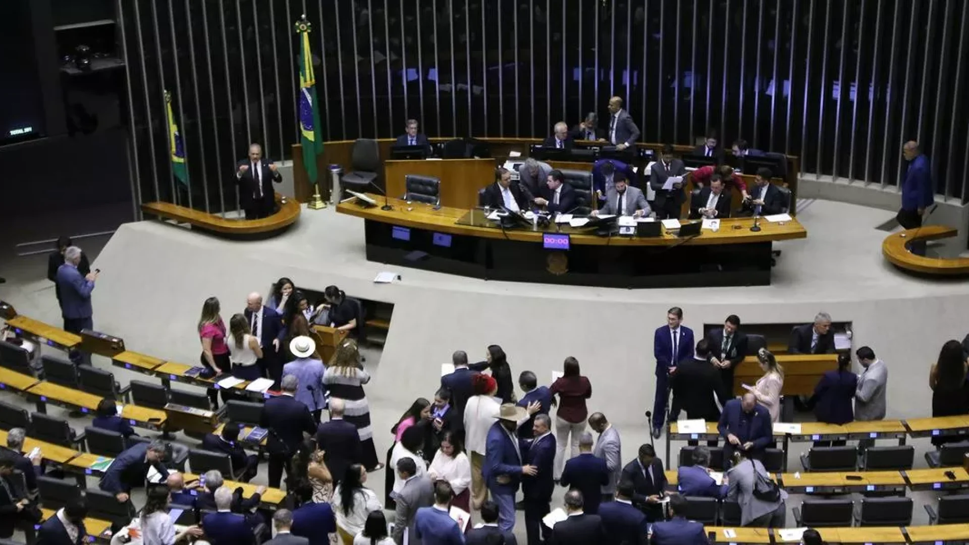 20251013171044_6b7868fa-579b-4b51-be14-ff331bc3001c