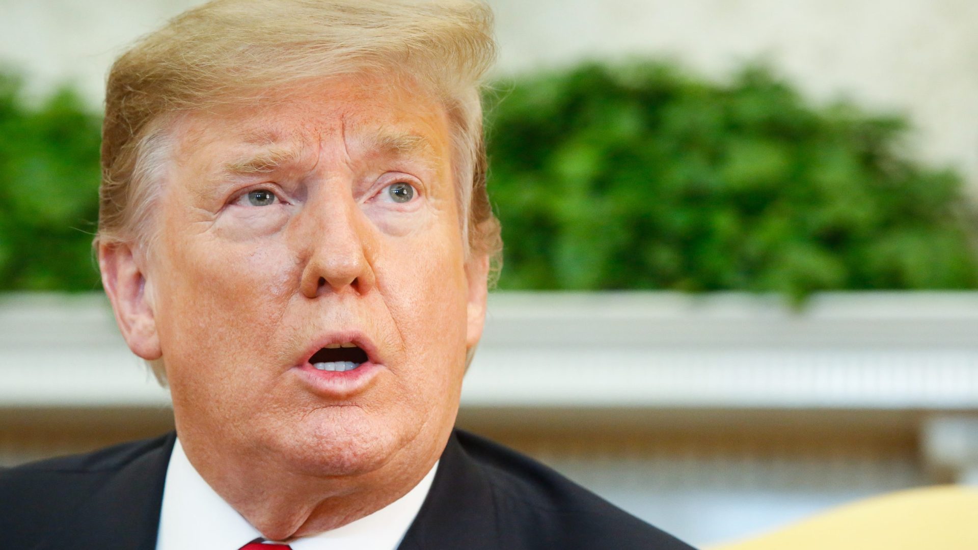 O presidente dos EUA, Donald Trump, se reúne com o presidente do Brasil, Jair Bolsonaro, no Salão Oval da Casa Branca, em Washington (EUA).