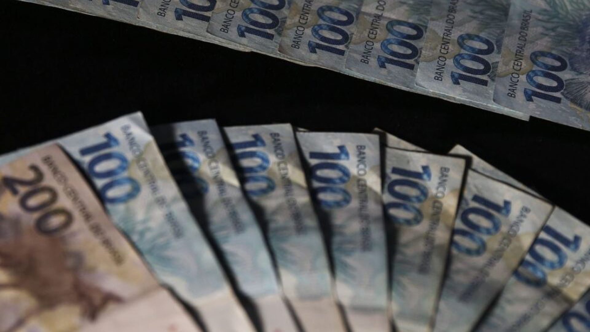 4c71c401-dinheiro-foto-jose-cryz-abr-960x640