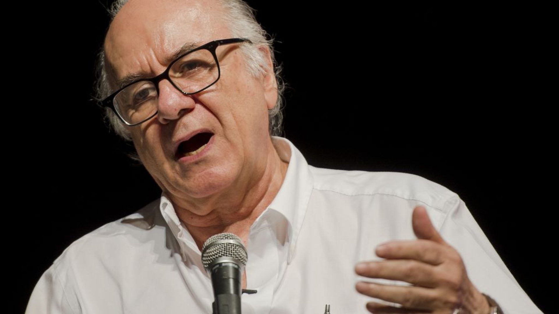 Porto Alegre - O sociólogo Boaventura de Sousa Santos em debate com o tema: Educação Popular e os Direitos Humanos durante o Fórum Social Temático (Marcelo Camargo/Agência Brasil)