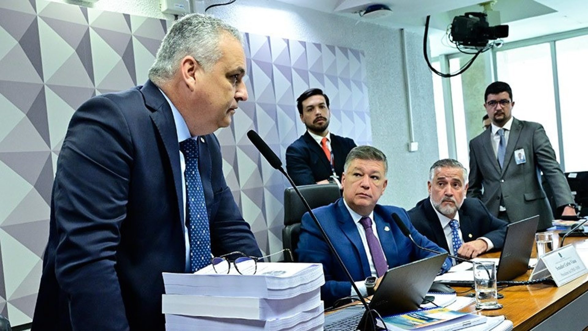 Foto 0033 - O deputado Alfredo Gaspar apresenta seu relatório - Geraldo Magela - Agência Senado