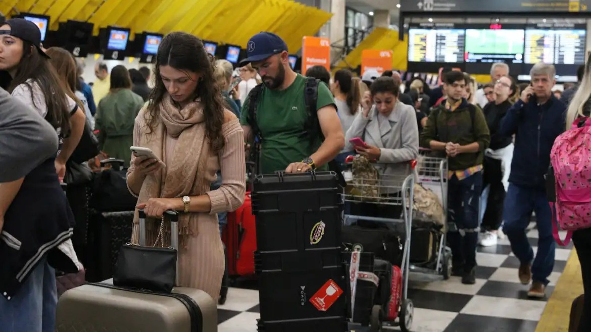 Passageiros em Congonhas - Agência Brasil