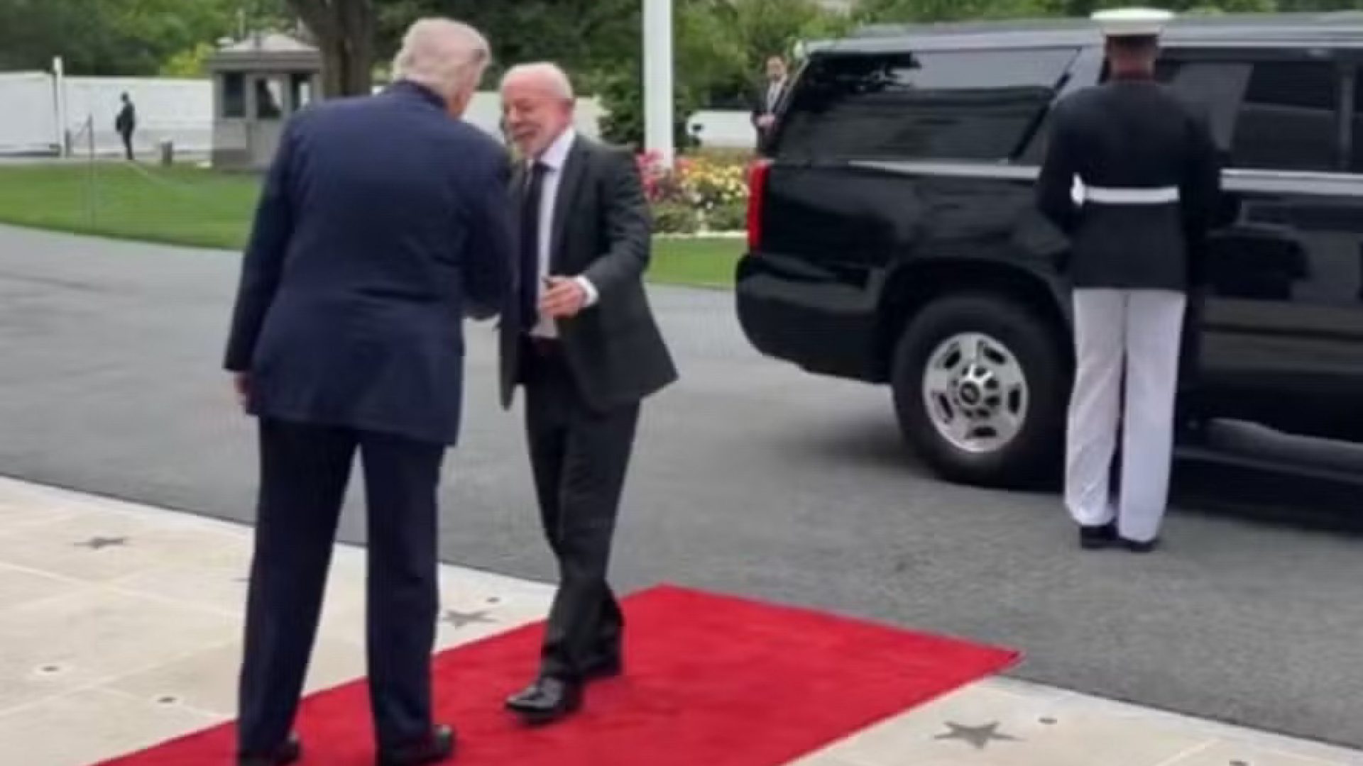 Trump recebe Lula com tapete vermelho