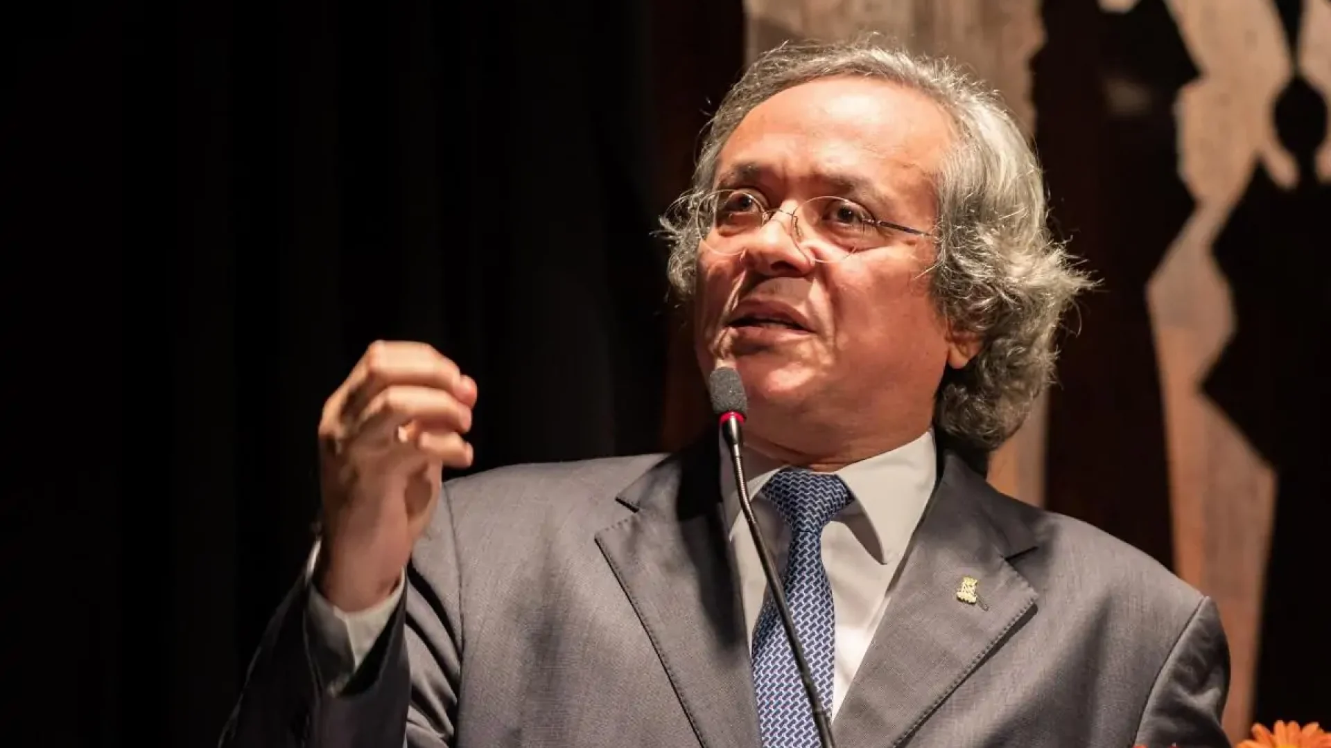 anotabahia-reitor-da-ufba-joao-carlos-salles-refuta-mp-que-permite-a-weintraub-interferir-nas-universidades-federais-salles