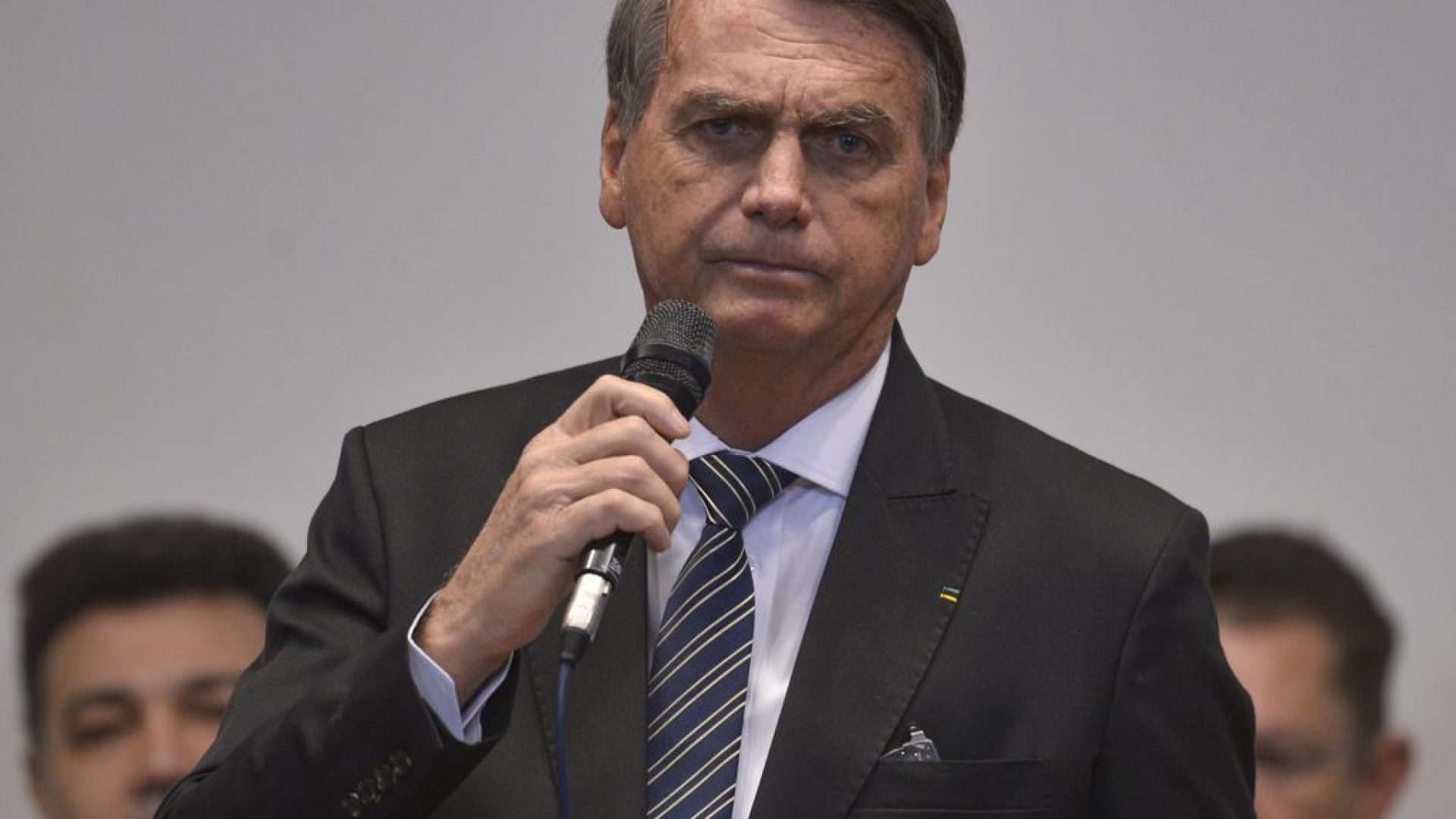 O presidente Jair Bolsonaro participa do Culto de Santa Ceia da Frente Parlamentar Evangélica, no Auditório Nereu Ramos da Câmara dos Deputados.
