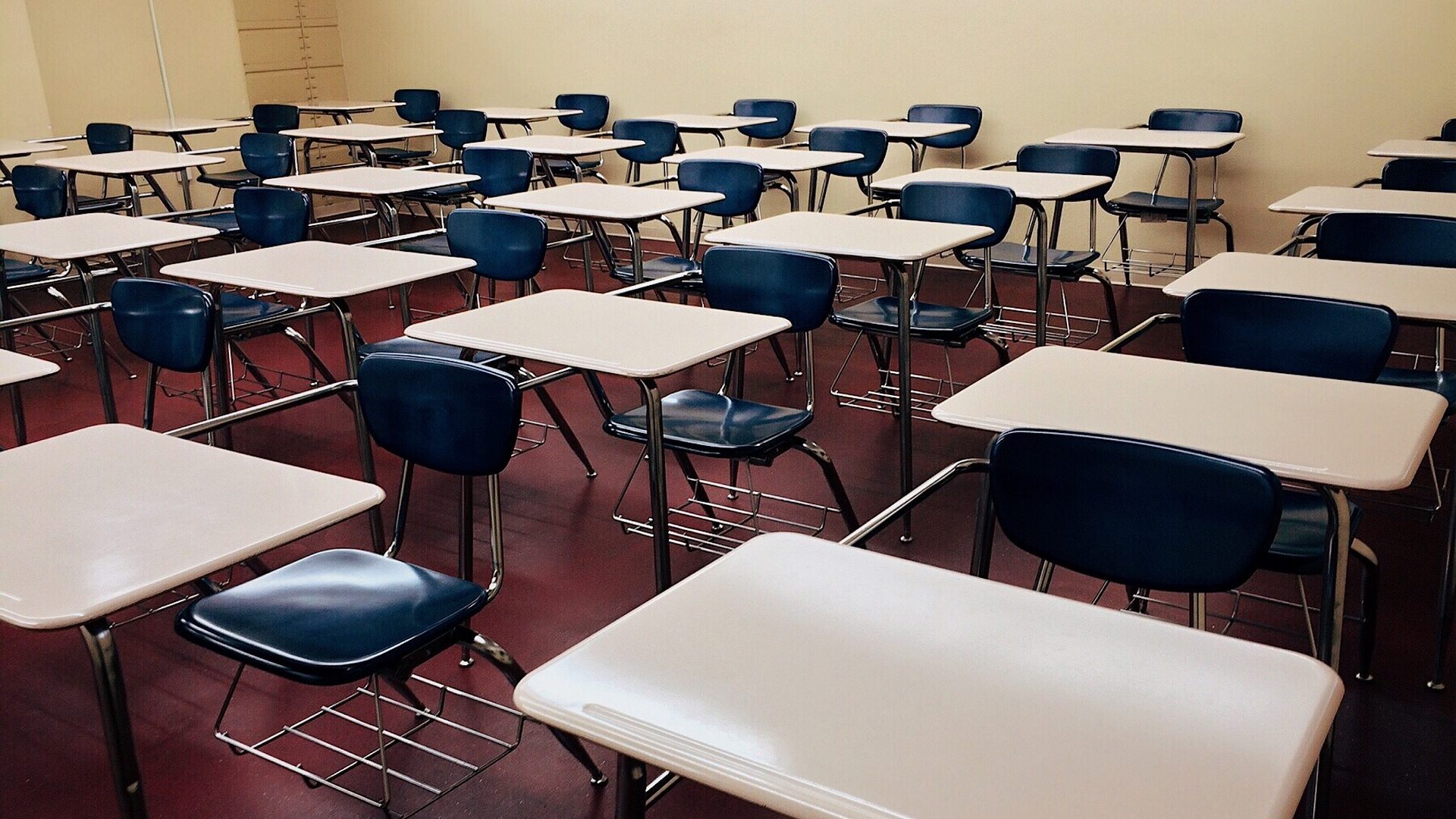 classroom-1910011_1920