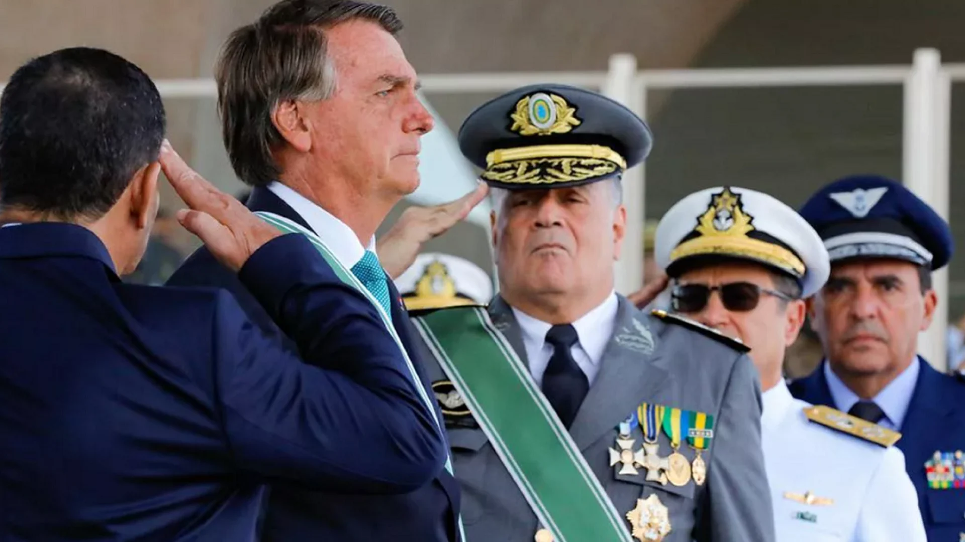 Jair Bolsonaro e o general Freire Gomes, ex-comandante do Exército. Foto: Divulgação/Presidência