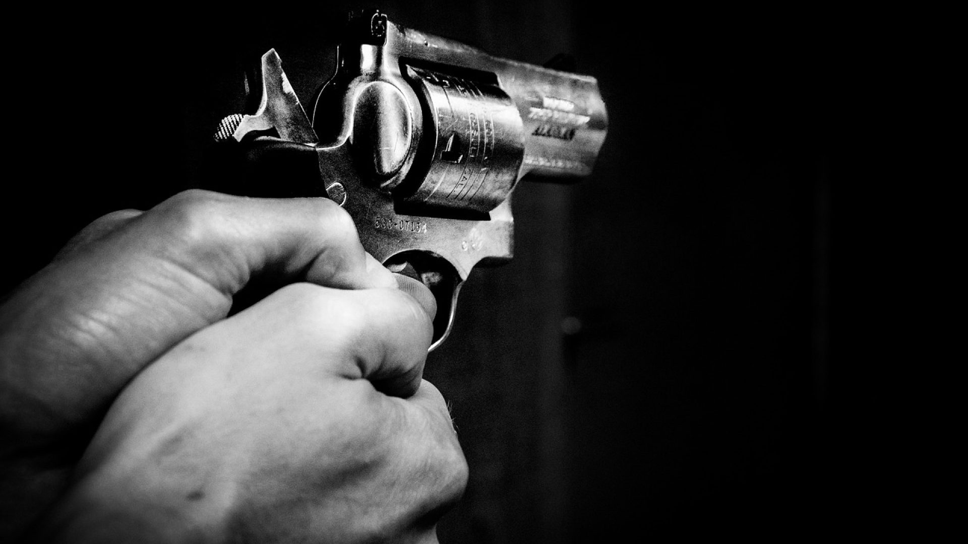 gun-g81ff9632f_1280