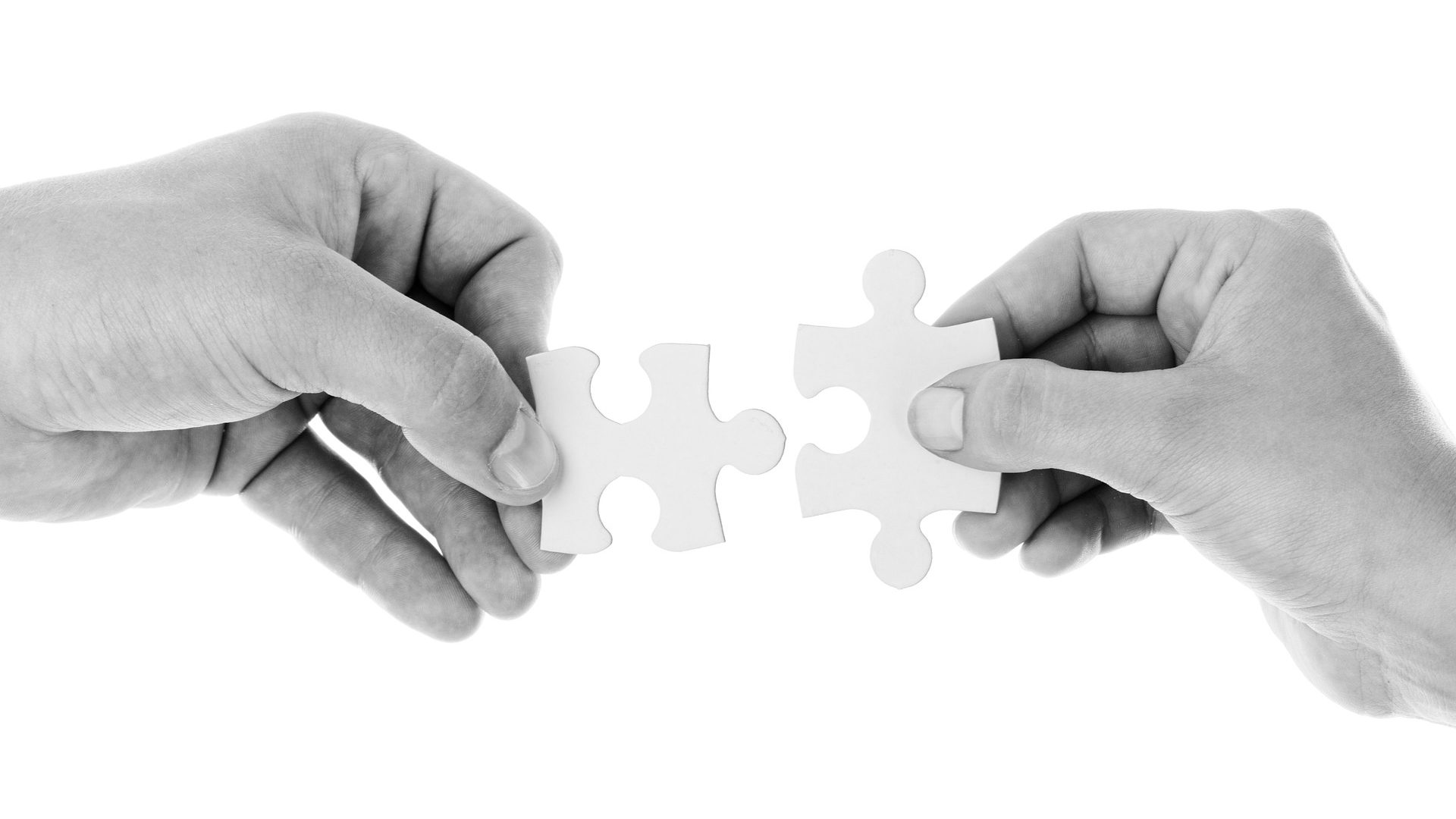 hands-g65e44190c_1920