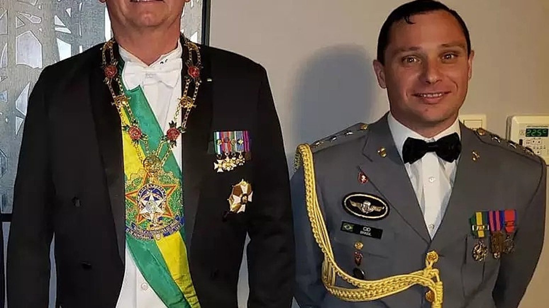 Jair Bolsonaro e Mauro Cid / Reprodução/Facebook