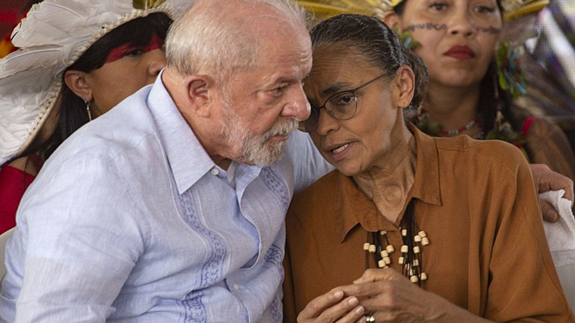 Brasília (DF), 28/04/2023 - O presidente Luiz Inácio Lula da Silva e a ministra do Meio Ambiente, Marina Silva, durante o encerramento do Acampamento Terra Livre. Foto: Marcelo Camargo/Agência Brasil