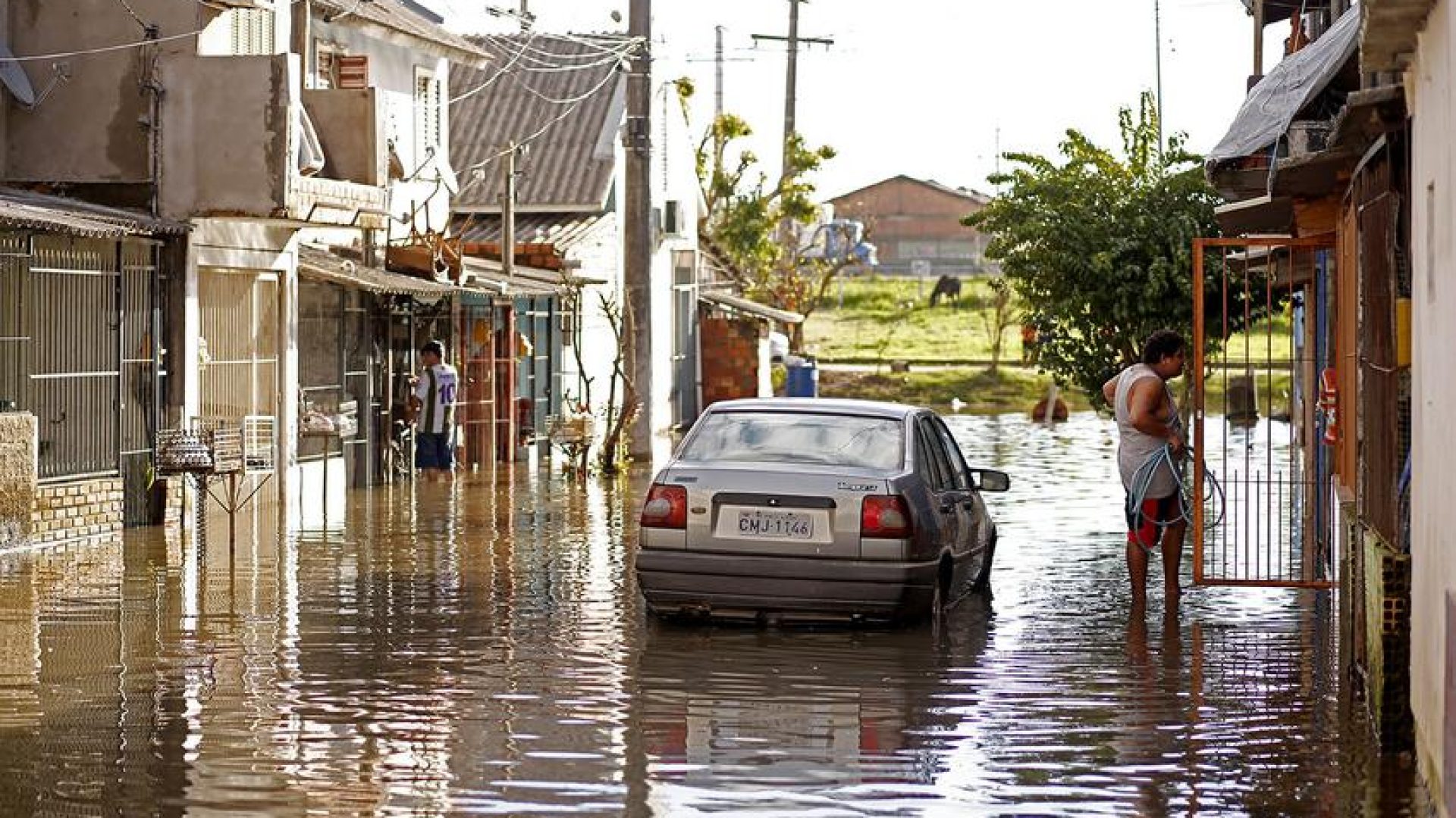 Porto Alegre, RS 03/06/2017
Comitiva da prefeitura visita população das áreas afetadas pela enchente.
Fotos: Cesar Lopes/ PMPA