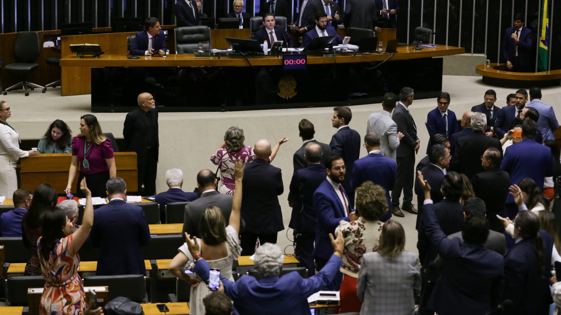 Brasília (DF), 17/09/2025  - Câmara dos Deputados durante sessão plenária extraordinária semipresencial para votar destaques à proposta de emenda à Constituição (PEC 3/2021) que trata das prerrogativas parlamentares. A chamada PEC da Blindagem. Foto: Lula Marques/Agência Brasil