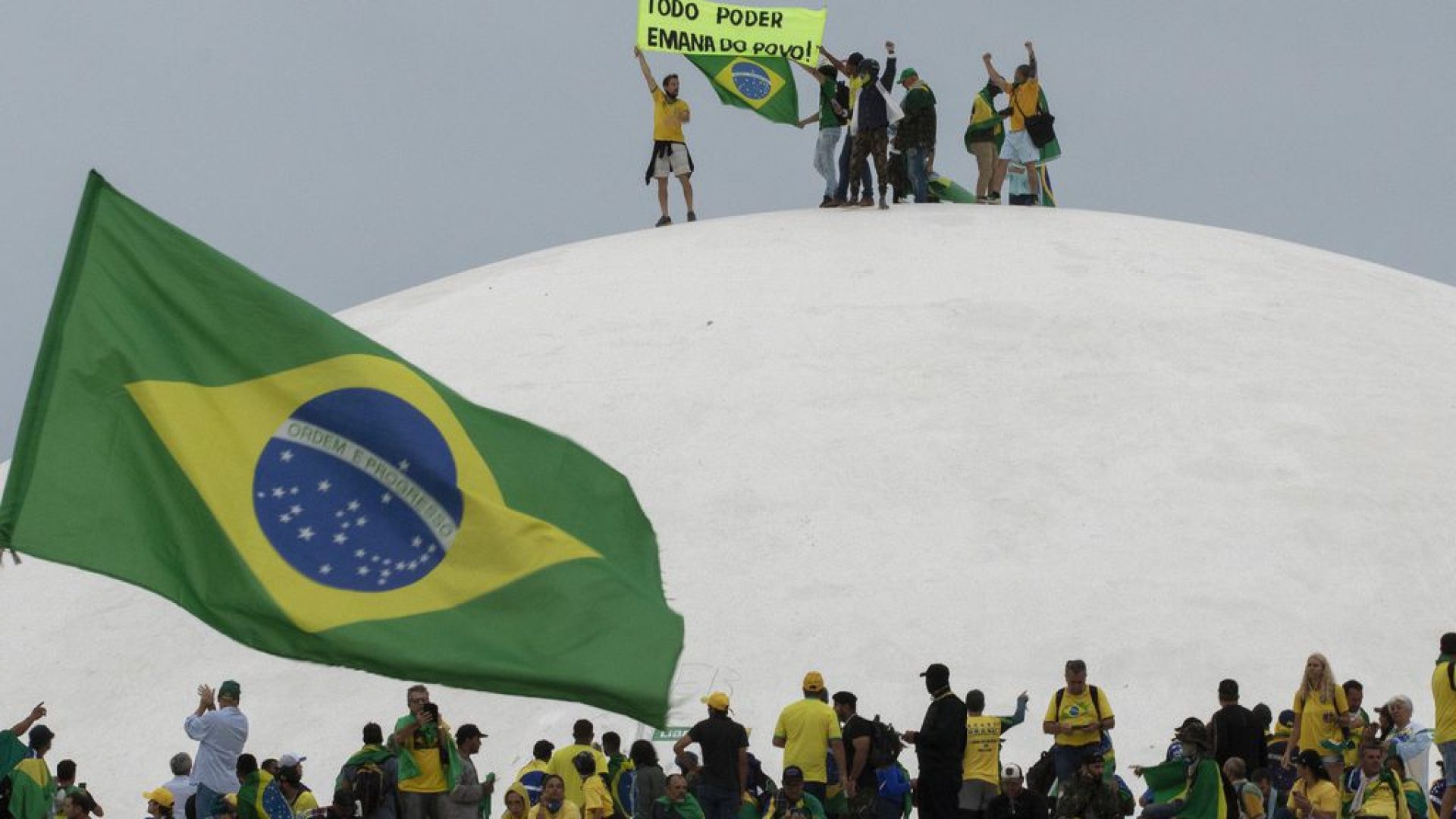 Matéria especial um mês dos atentados golpistas