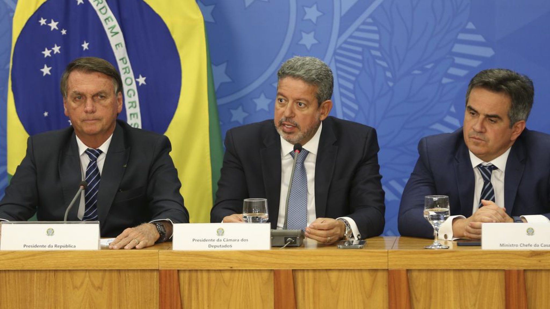 Os presidentes da República, Jair Bolsonaro, da Câmara, Arthur Lira, e o ministro-chefe da Casa Civil,Ciro Nogueira,  durante coletiva de imprensa no Palácio do Planalto, em Brasília