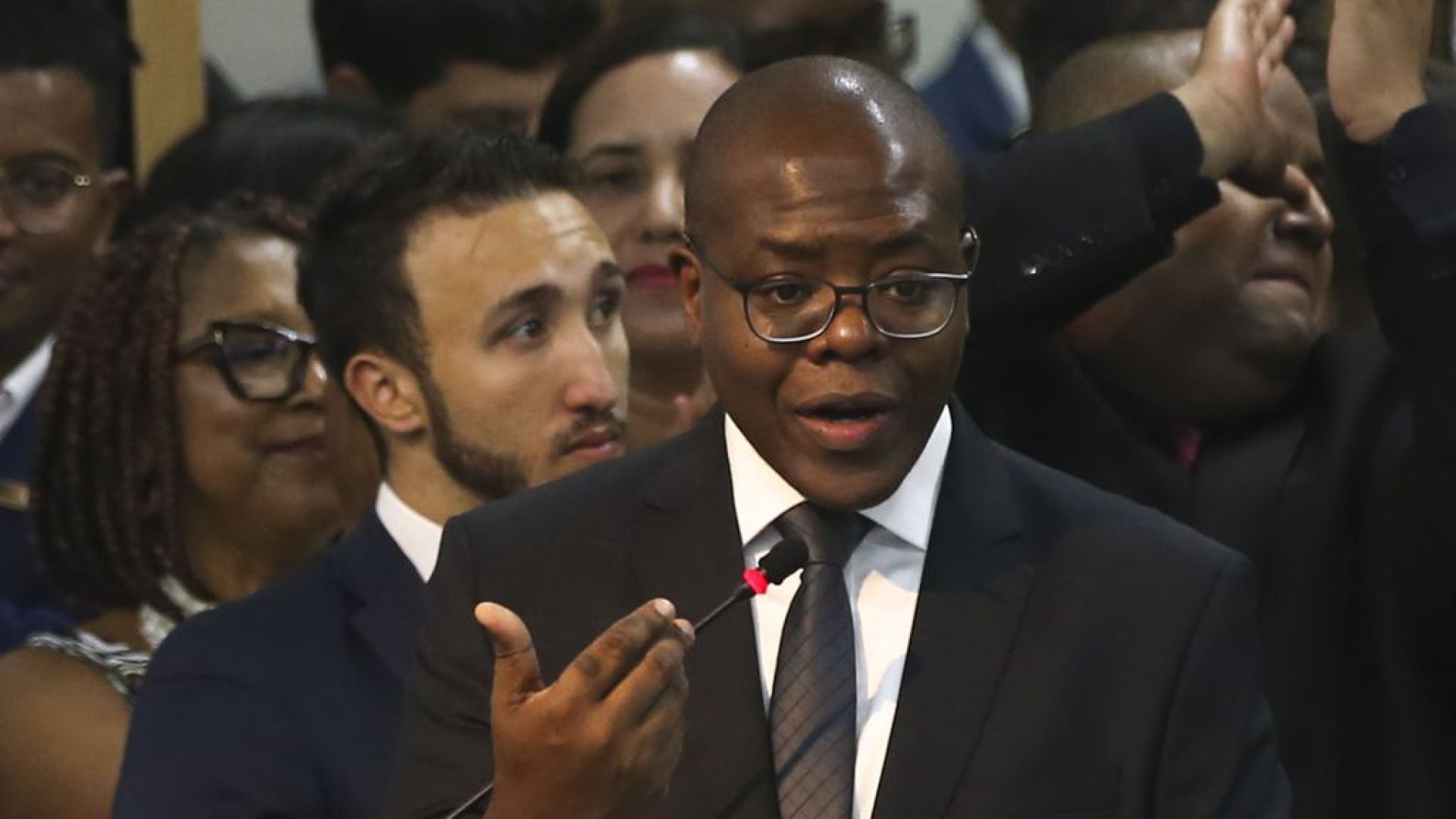 O ministro dos Direitos Humanos e da Cidadania, Silvio Almeida, assume o cargo em cerimônia no auditório do Ministério dos Direitos Humanos e da Cidadania (MDHC)