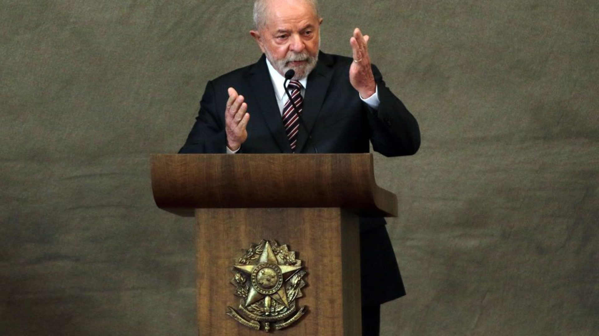 Presidente eleito, Luiz Inácio Lula da Silva, discursa durante cerimônia de diplomação no TSE